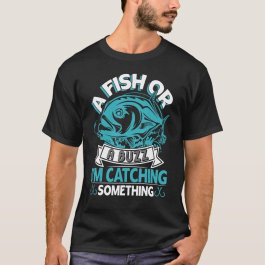 面白いものを釣ってるよ 魚かブザーさ Tシャツ (正面)