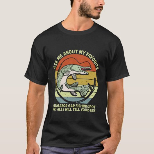 面白いアリゲーターガー釣り Tシャツ (正面)