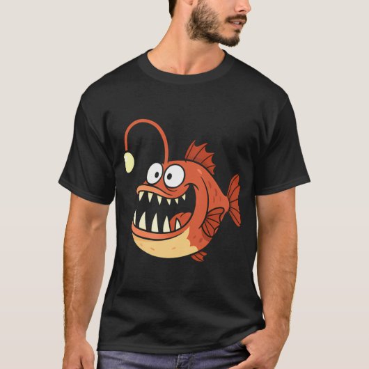 面白いアンコウの深海生物デザイン Tシャツ (正面)