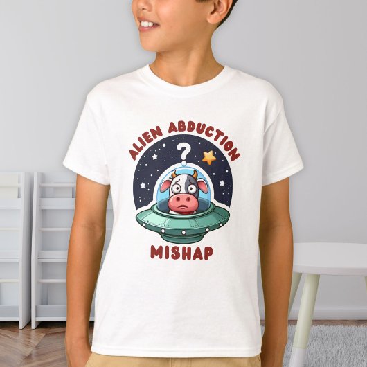 面白いエイリアンの誘拐の失敗 - かわいい混乱した牛 Tシャツ
