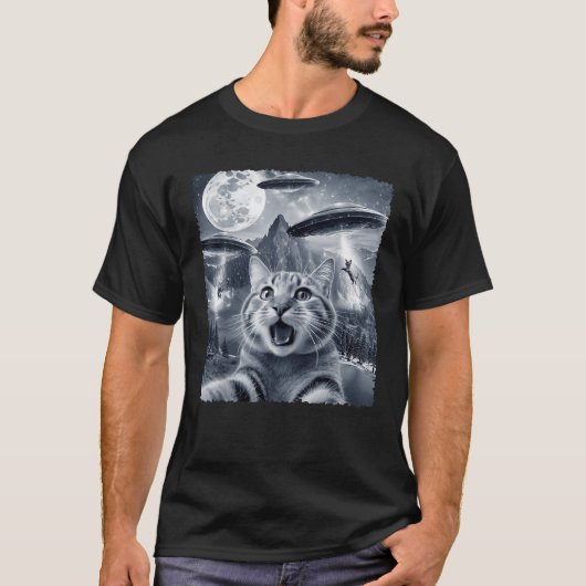 面白いエイリアン+猫の自撮りUFOギフトアイデア男性女性 Tシャツ (正面)