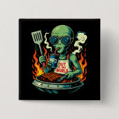 面白いエイリアンBBQイラスト レトロSFグリル 缶バッジ (正面)