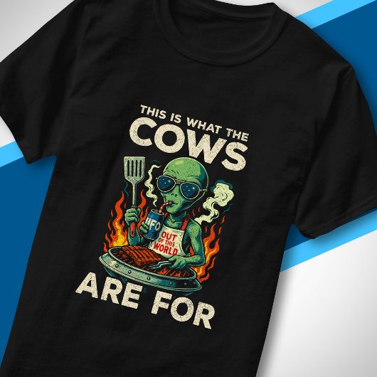 面白いエイリアンBBQグリル牛誘拐ジョークレトロUFO Tシャツ
