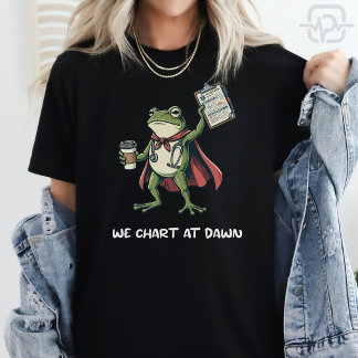 面白いカエル看護師 "夜明けにカルテ" かわいい医療 Tシャツ