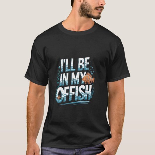 面白いカクレクマノミの水槽の世話をする私の事務所で Tシャツ (正面)