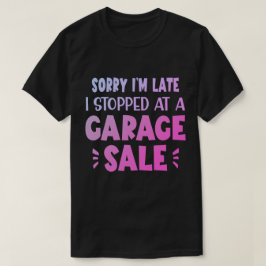面白いガレージセールTシャツ、ラベンダー＆ブラック Tシャツ