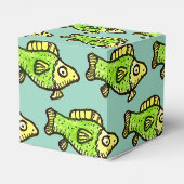 面白いキャラクターの緑の魚のイラスト フェイバーボックス (裏面サイド)