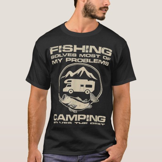 面白いキャンプの格言 釣り Tシャツ (正面)