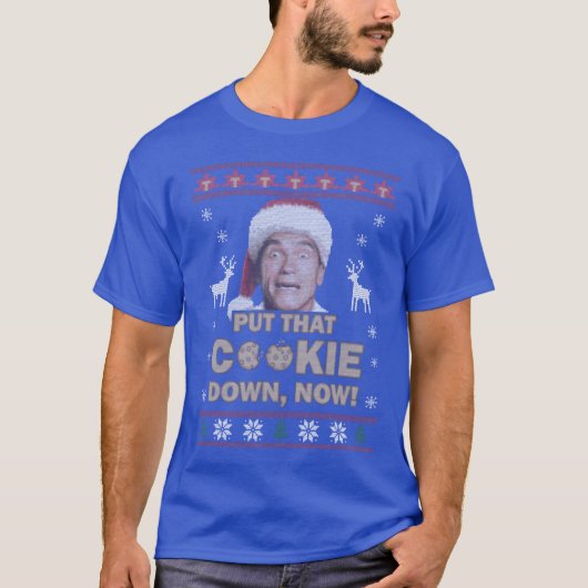 面白いクッキー至上主義のダサいセーターの女性 Tシャツ (正面)