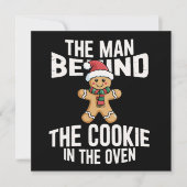 面白いクリスマス妊娠中のお腹の後ろに隠れるパパになる人 シーズンカード (正面)