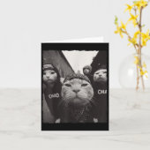 面白いグラフィック猫ギャングスターファニー カード (黄色い花)