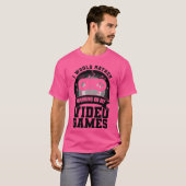 面白いゲーム開発者の家族 Tシャツ (正面フル)