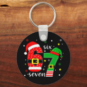 面白いシックスセブン 6 7 クリスマス 67 メモ Xmas キーホルダー (正面)
