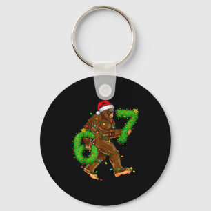 面白いシックスセブン 6 7 メメ ビッグフット クリスマスTシャツ キーホルダー