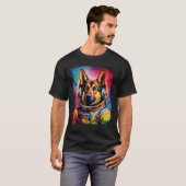 面白いジャーマンシェパードスペース Tシャツ (正面フル)
