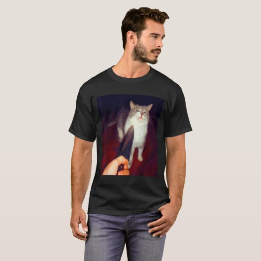 面白いナイフの猫のミーム Tシャツ (正面フル)