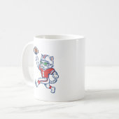 面白いネコのフットボール選手 コーヒーマグカップ (正面左)