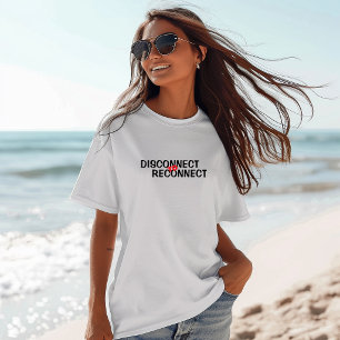 面白いハイキングTシャツ Disconnect to Reconnect 黒 Tシャツ