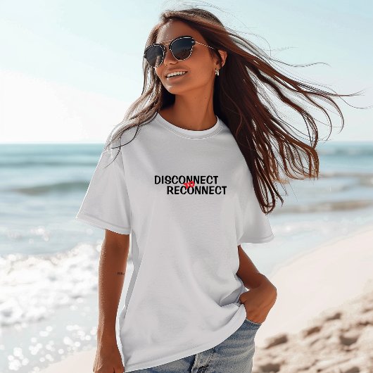 面白いハイキングTシャツ Disconnect to Reconnect 黒 Tシャツ