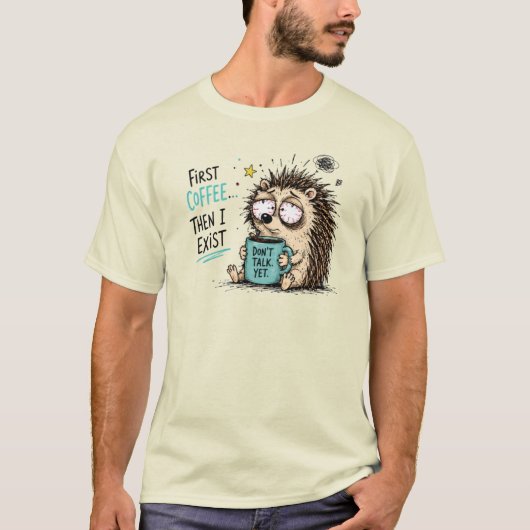 面白いハリネズミ コーヒー好きデザイン  Tシャツ (正面)