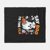 面白いハロウィーンナース幽霊Tシャツ – "Say Boo to フリースブランケット (正面(横))