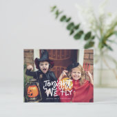 面白いハロウィーン今夜の我々はトリックや治療を飛ぶ ポストカード (スタンド正面)