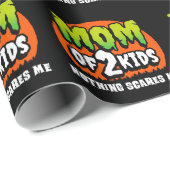 面白いハロウィーン何も怖い2人の子供の母 ラッピングペーパー (ロールコーナー)