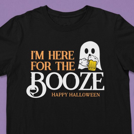 面白いハロウィーン幽霊ここでビールを飲んで酒を飲む Tシャツ