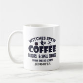 面白いハロウィーン魔女の醸造パーソナライズされた コーヒーマグカップ (左)