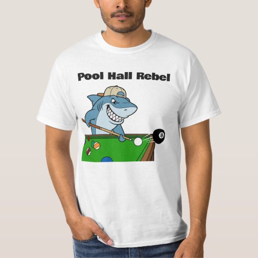 面白いビリヤードのプールホール反逆者 Tシャツ (正面)