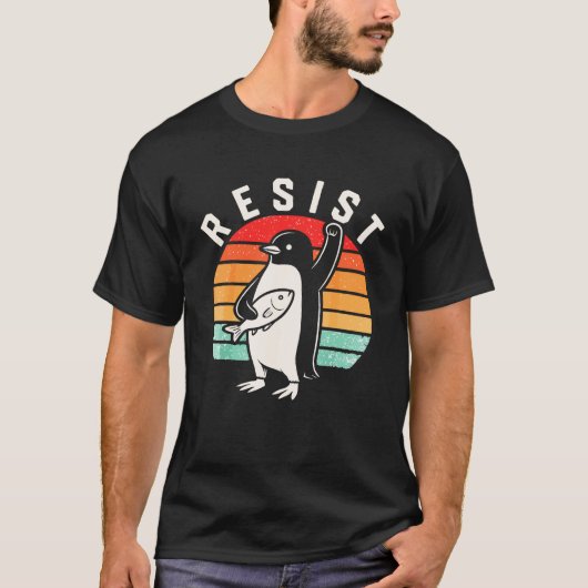 面白いペンギンの関税反対抗議政治Tシャツ Tシャツ (正面)