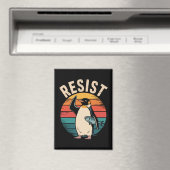 面白いペンギン 関税に抵抗する抗議 マグネット (インサイチュ (食洗機))