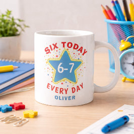 面白いミーム 今日は6歳 6-7 毎日 誕生日 キッズ  ジャンボコーヒーマグカップ