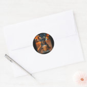 面白いロットワイラーがアイスコーヒーを飲むのが好きな犬 ラウンドシール (封筒)