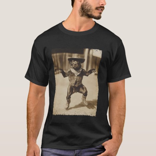 面白いロットワイラー犬のカウボーイ Tシャツ (正面)