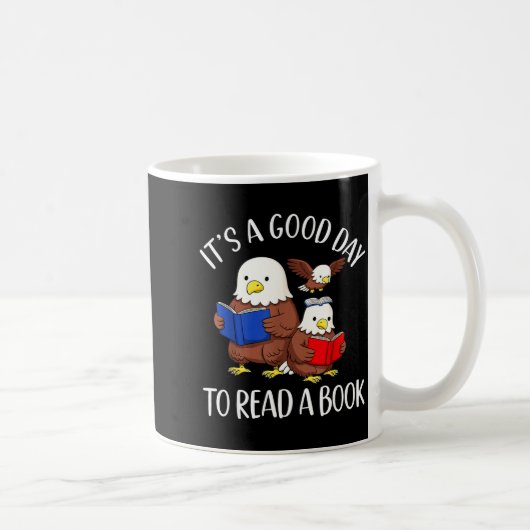 面白いワシが本を読む、本を読むのに良い日 コーヒーマグカップ (右)