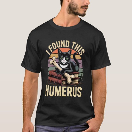 面白い上腕骨Tシャツの猫 かわいいハロウィン Tシャツ (正面)