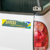面白い卵が道を渡る バンパーステッカー (トラック上)
