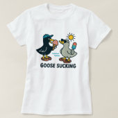 面白い夏のガチョウ; アイスクリームを持つガチョウ Tシャツ (デザイン正面)