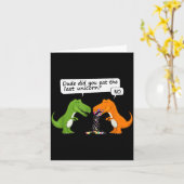 面白い恐竜の男の子 あなたは最後のユニコーンを食べたの？ T カード (黄色い花)