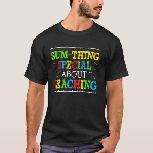 面白い数学教師 何か特別な授業 Tシャツ (正面)