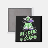 面白い本に誘拐される 笑えるUFOエイリアン 読書好き マグネット (正面/裏面)