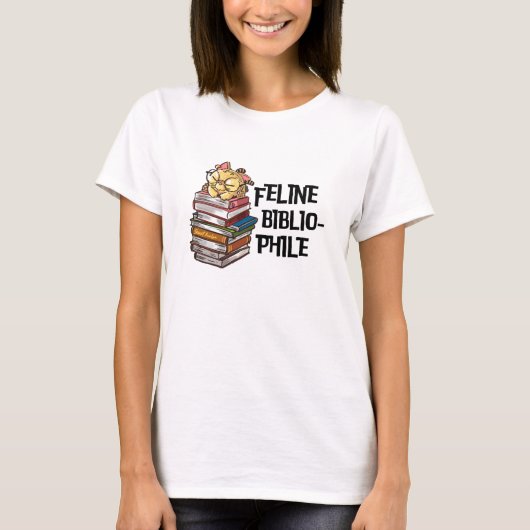 面白い本の猫愛好者の名言 ネコの本好き Tシャツ (正面)