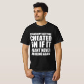 面白い浮気カップルの名言 Tシャツ (正面フル)