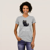 面白い猫のふわふわ回りを見て猫好きのためのグッズ Tシャツ (正面フル)