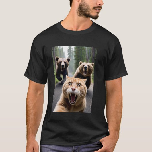 面白い猫熊攻撃セルフィー Tシャツ (正面)