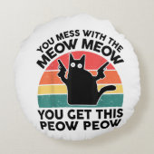 面白い猫Tシャツ 私に喧嘩を売る猫好き ギフト ラウンドクッション (裏面)