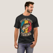 面白い釣りジョーク 釣り人 魚 かわいい Tシャツ (正面フル)