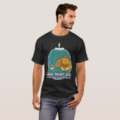 面白い釣り人の名言 釣り好きのための釣りペトリH Tシャツ (正面フル)