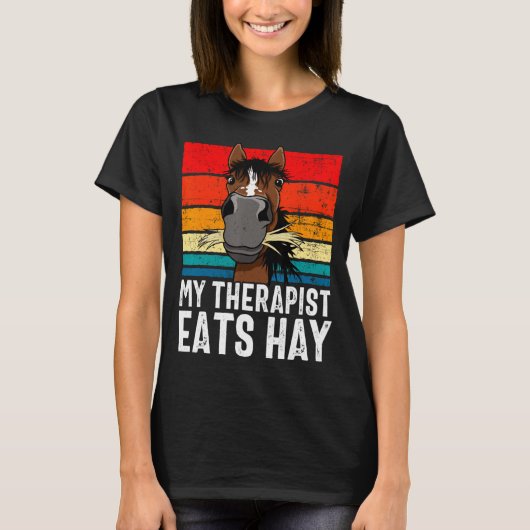 面白い馬 私のサスペンドは干し草のTシャツを食べる ホー  Tシャツ (正面)